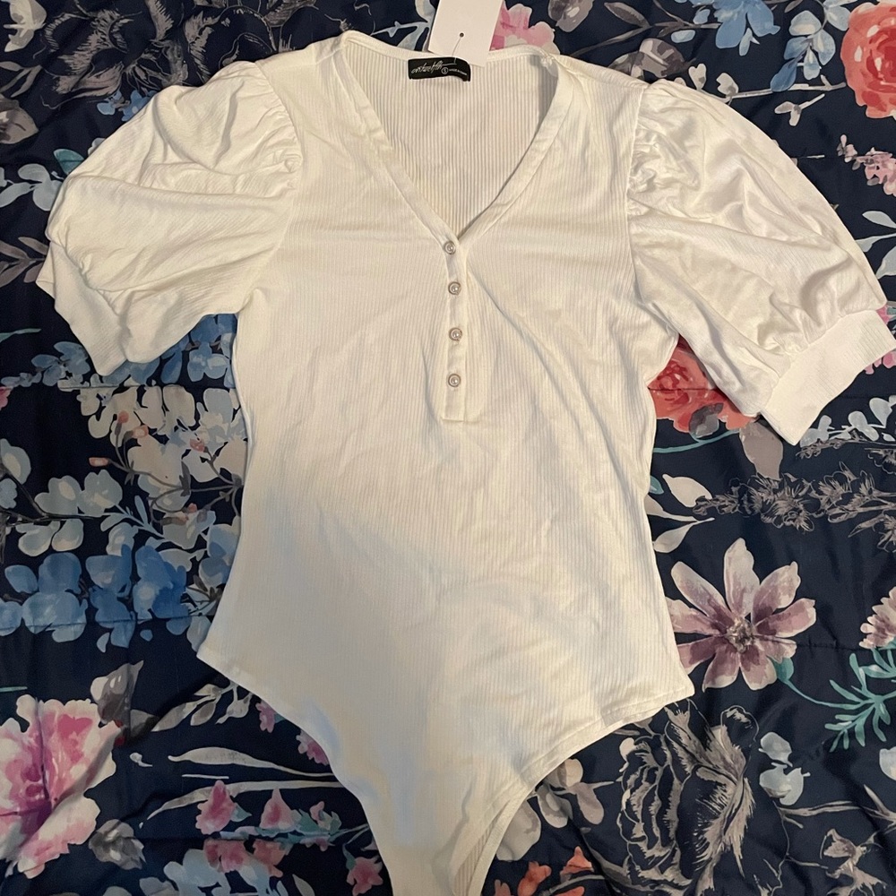 Off white bodysuit. Size small.